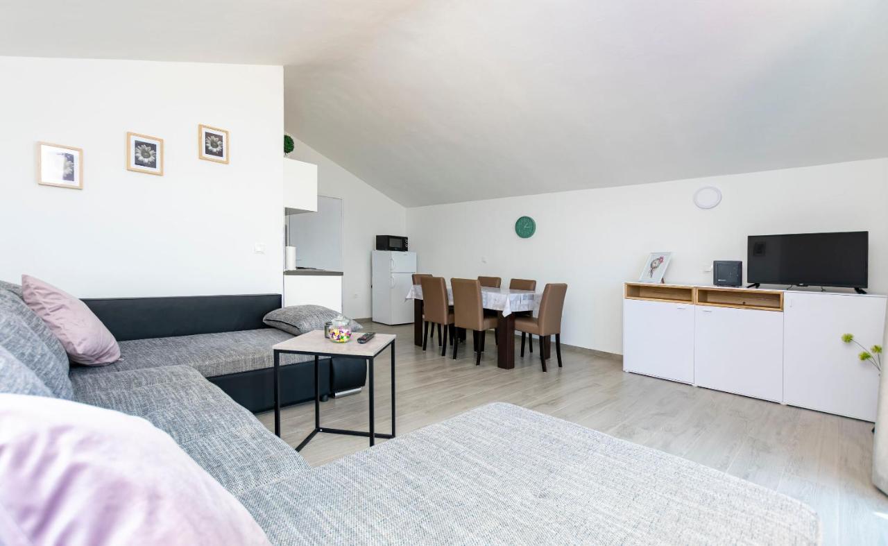 Apartments Stipe Локва-Рогозница Экстерьер фото